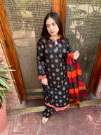 ZAREV – Teal Tapestry: Deep Teal Floral Lawn 3-Piece Stitched Suit