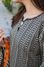 ZAREV – Monochrome Maze: Black & Ivory Geometric Lawn 3-Piece Stitched Suit