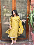 ZAREV – Mustard Blossom: Olive Mustard Floral Lawn 3-Piece Stitched Suit