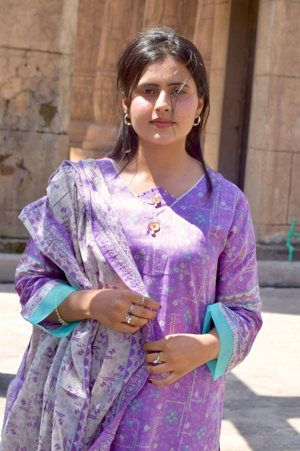 ZAREV – Lavender Dream: Amethyst Purple Floral Lawn 3-Piece Stitched Suit