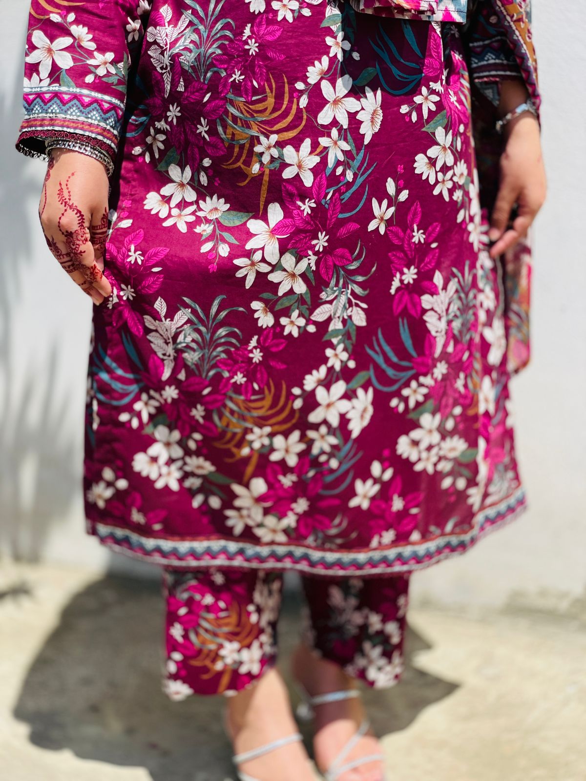 Royal Plum Floral Bloom LAWN-001