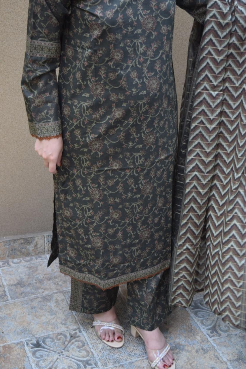 ZAREV Charcoal Green Botanical Printed Stitched Lawn Collection