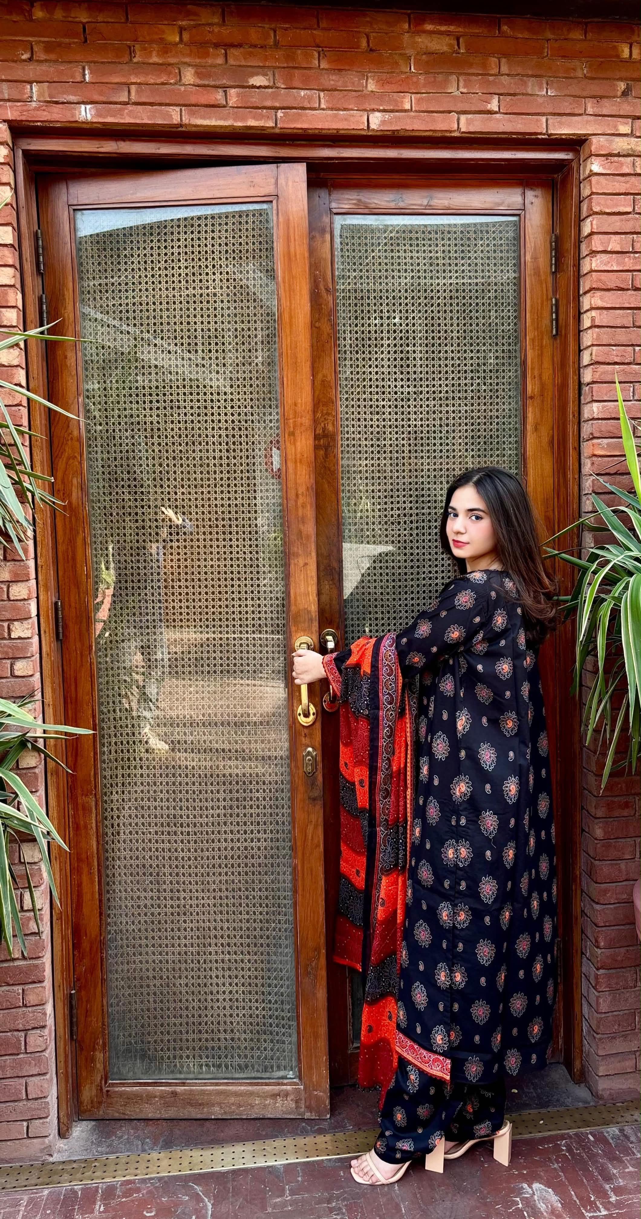 ZAREV Black Ethnic Printed 3-Piece Stitched Lawn Suit with Chunri Dupatta