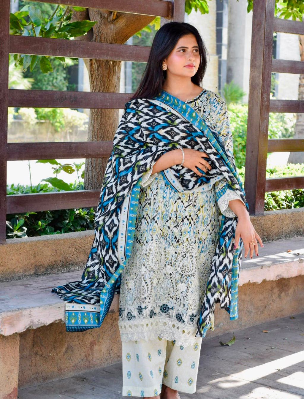 ZAREV Ivory White Embroidered Lawn 3PC Suit with Turquoise Ikat Dupatta