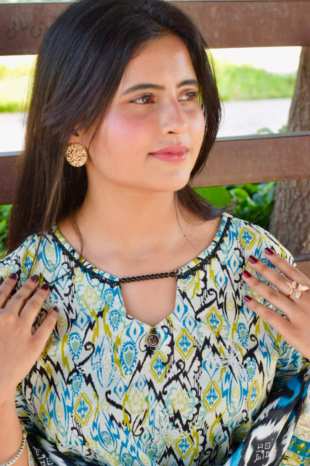 ZAREV Ivory White Embroidered Lawn 3PC Suit with Turquoise Ikat Dupatta