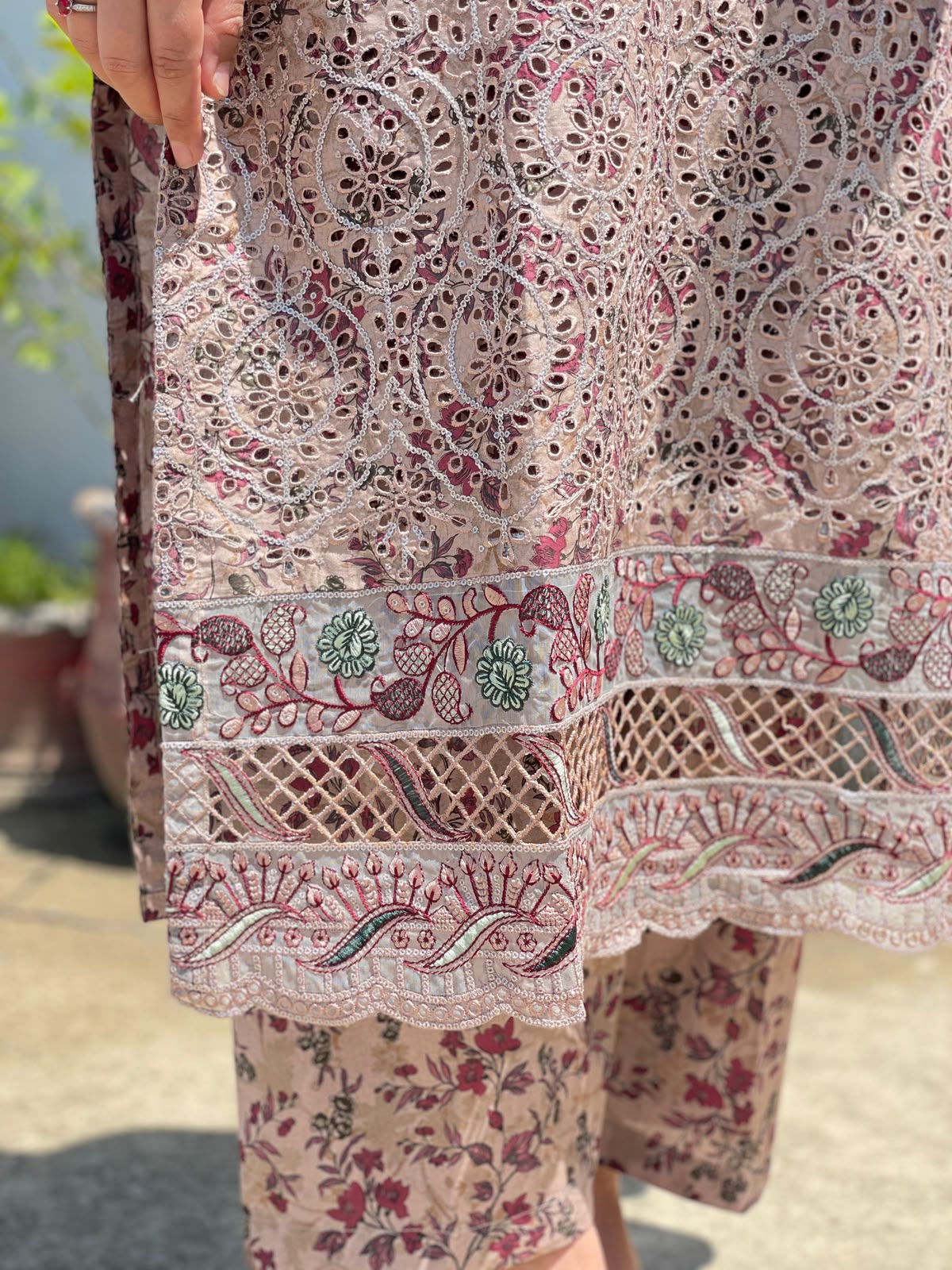ZAREV Mauve Pink Embroidered 3-Piece Stitched Lawn Suit