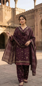 ZAREV Royal Plum – Premium Printed Luxury Lawn 3-Piece Stitched Ensemble