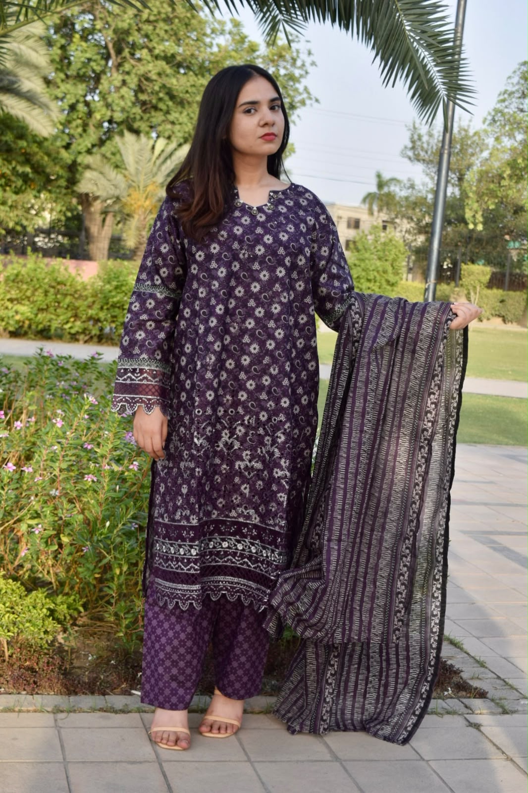 ZAREV Aubergine Purple Embroidered Lawn 3PC Suit with Striped Dupatta